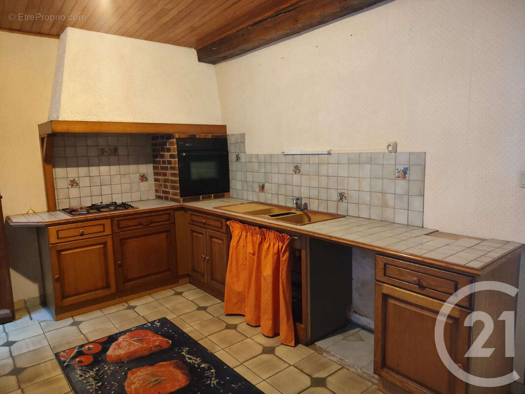 Maison 207 m² à Lormes  - photo 6