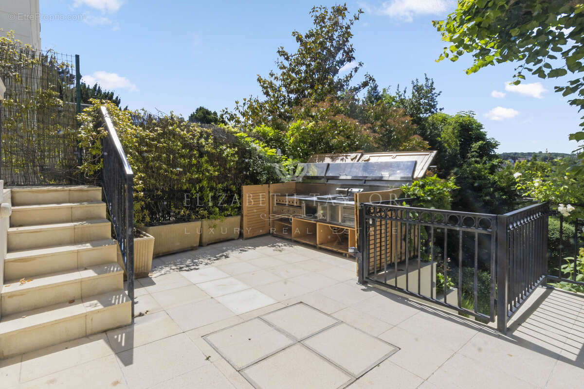Maison à SAINT-GERMAIN-EN-LAYE