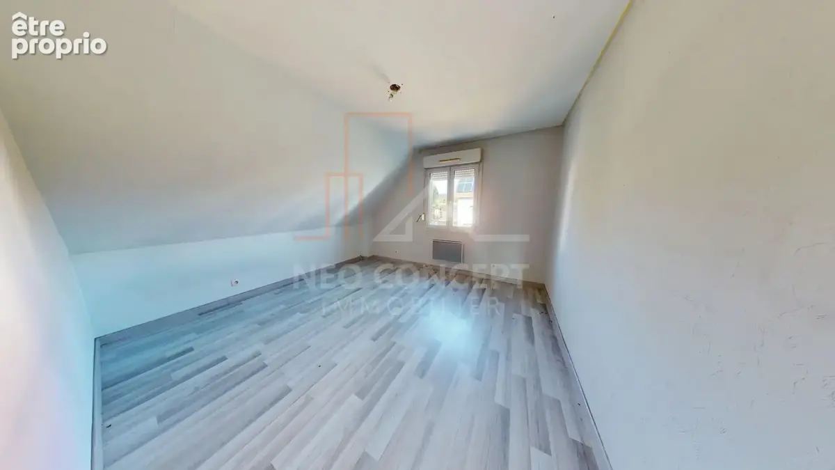 -- Beau potentiel pour cette maison 7 pièces au calme -- - photo 23