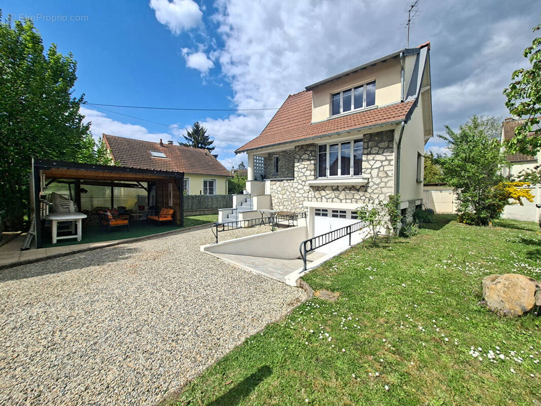 Maison à CONFLANS-SAINTE-HONORINE