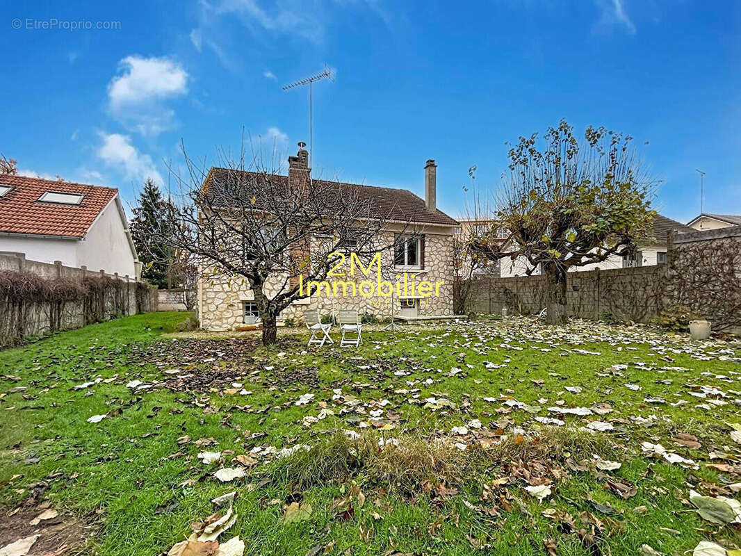 Maison à LA ROCHETTE