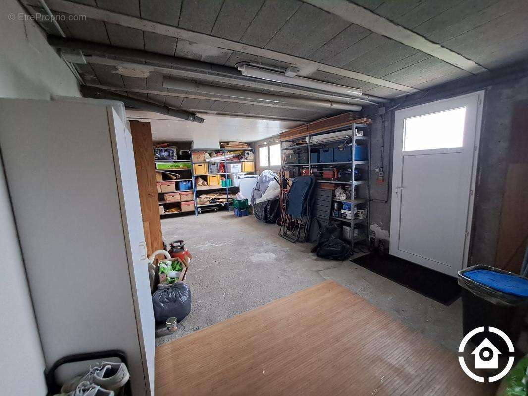 Maison sur sous sol - 3 chambres - jardin - garage - photo 17