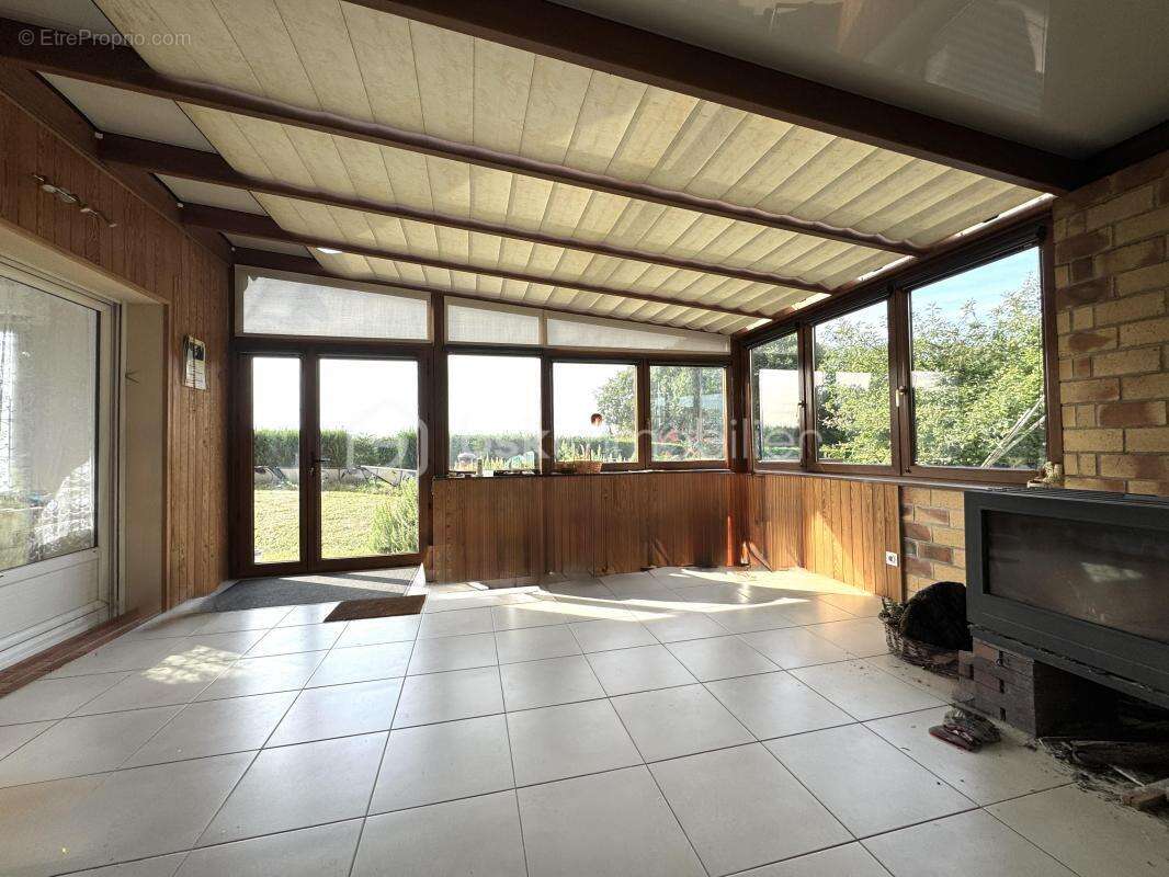 Maison à SAINT-JEAN-LES-DEUX-JUMEAUX