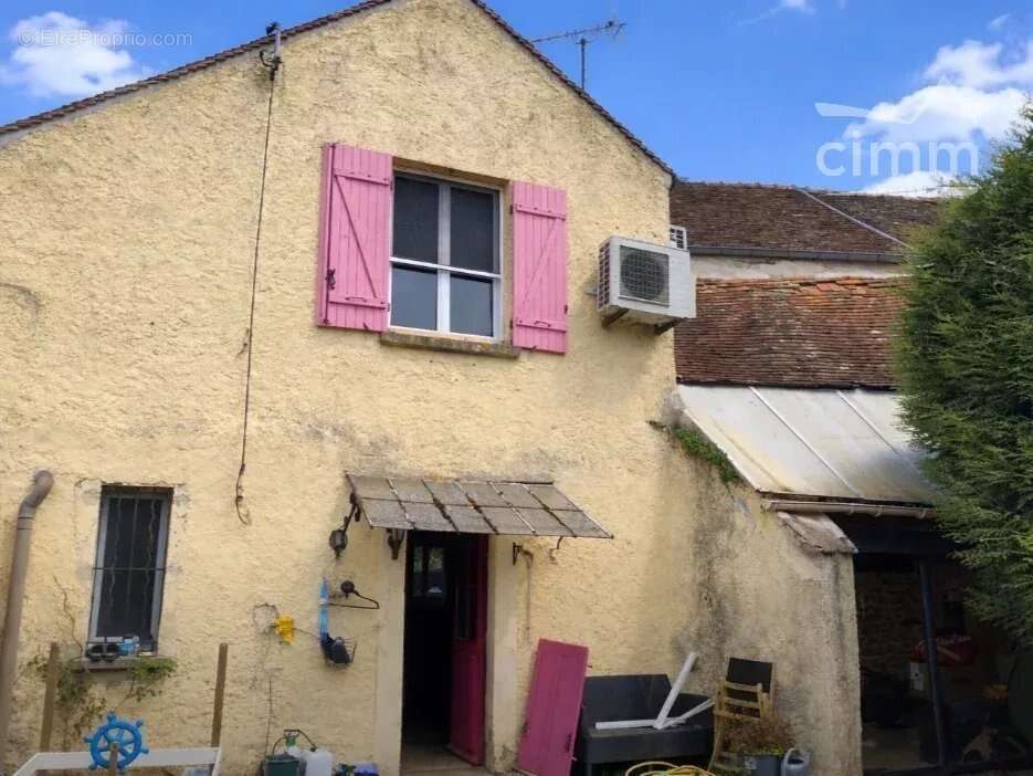 Maison à CHEPTAINVILLE