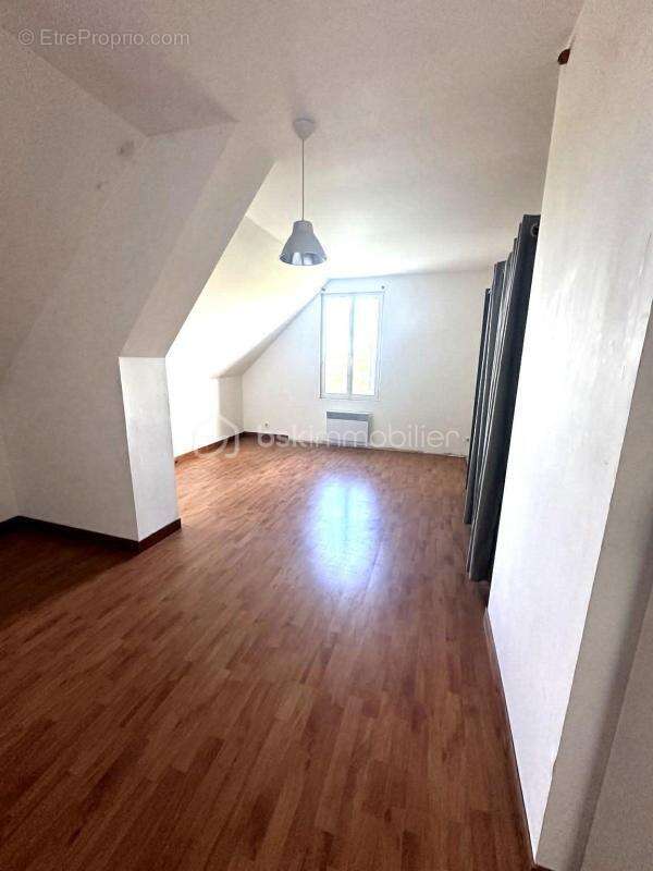 Maison à SAINT-LAURENT-EN-GATINES