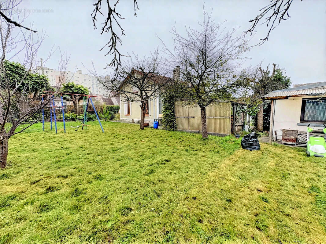 Maison à CHAMPIGNY-SUR-MARNE