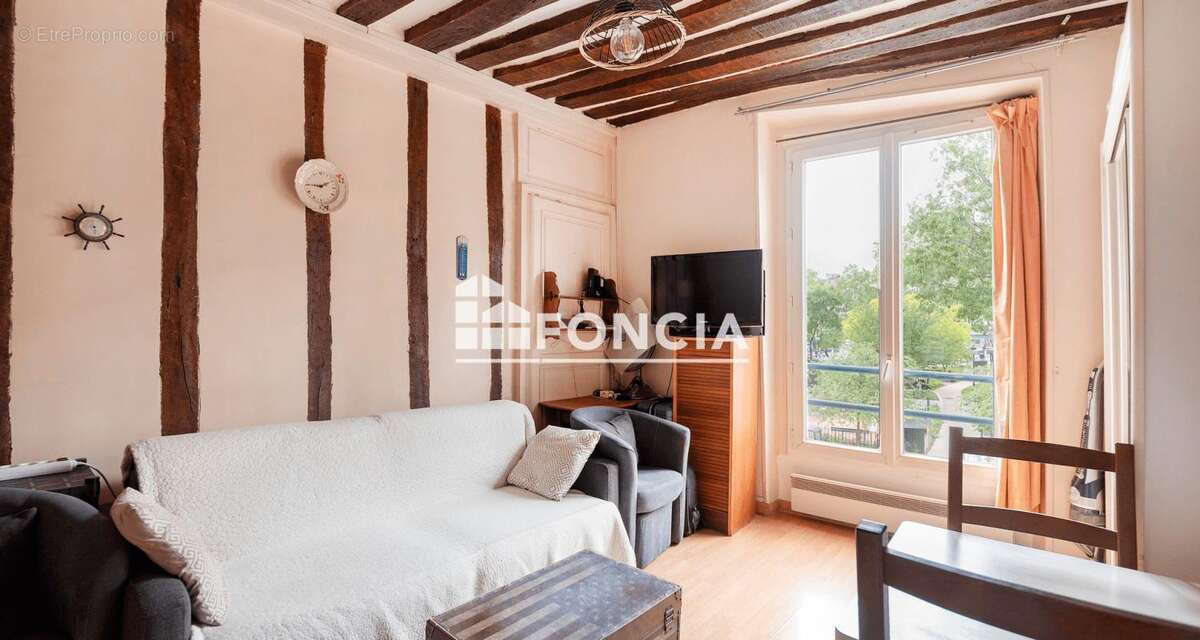 Appartement à PARIS-10E