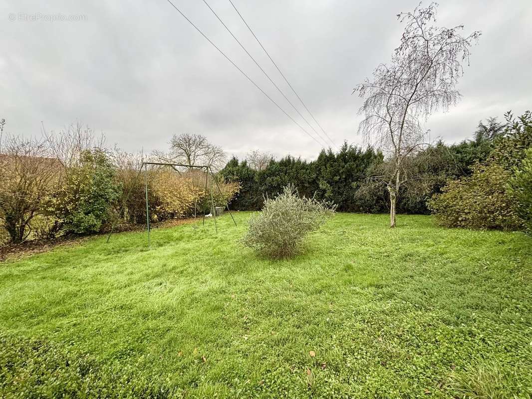 Maison à LES RUES-DES-VIGNES