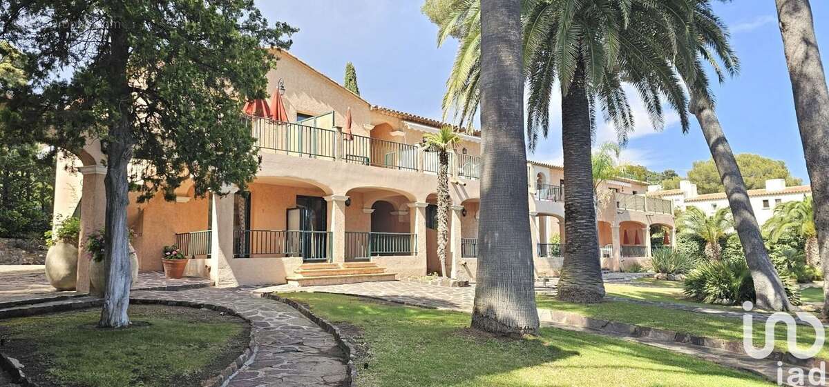 Photo 6 - Commerce à ROQUEBRUNE-SUR-ARGENS