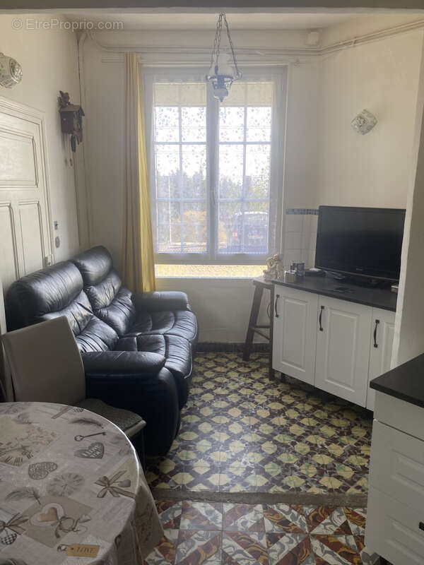 Maison de caractère avec dépendances   168 m2   Viager occupé - photo 7