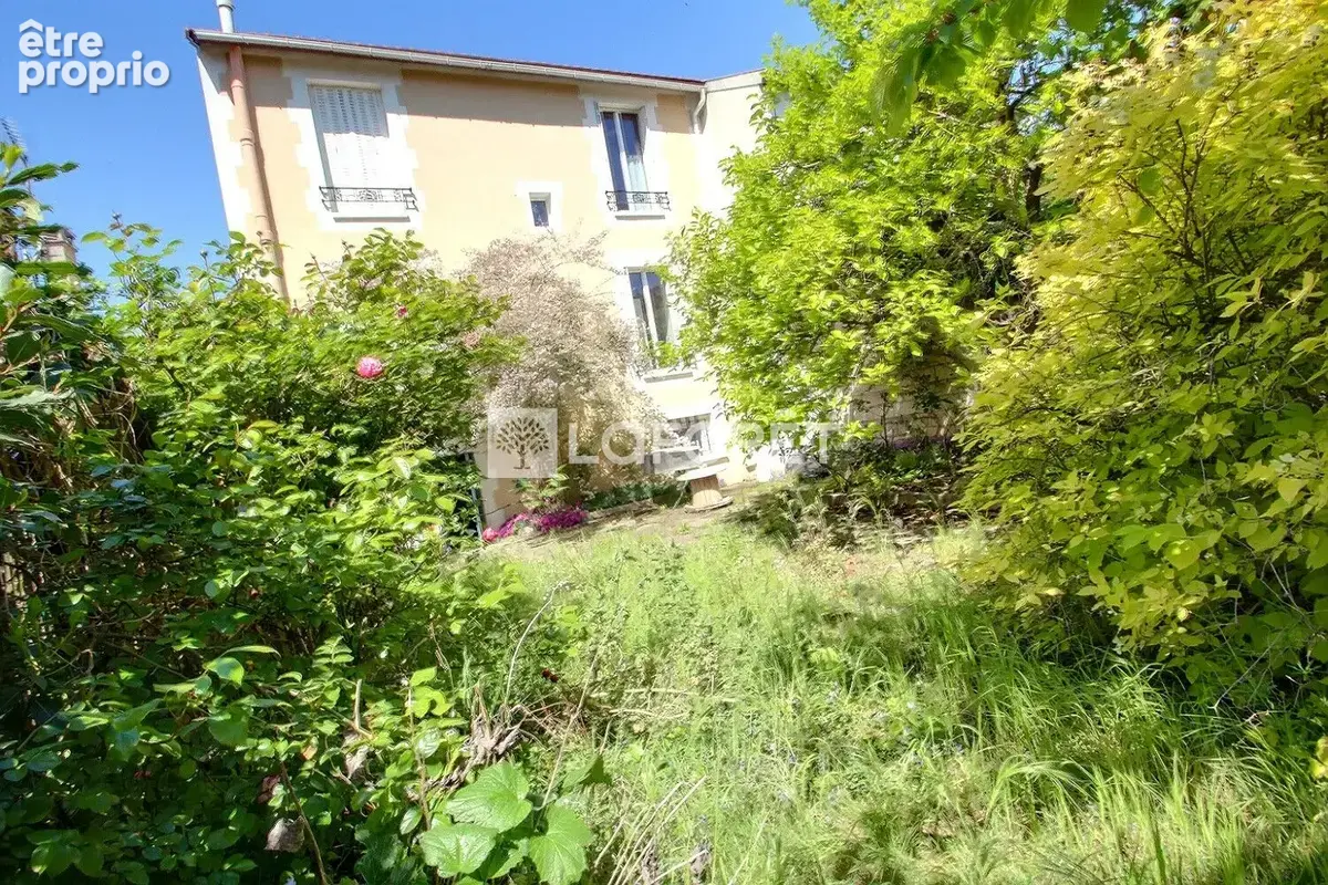 Maison années 30 avec sous-sol, garage et jardin spacieux - photo 11