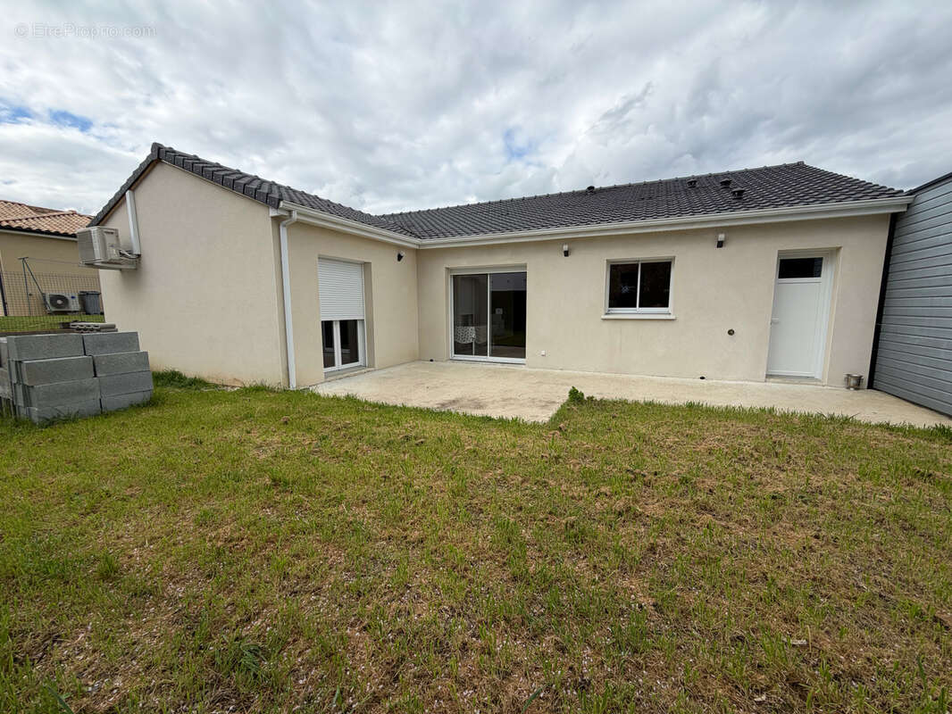 Maison à NAINTRE