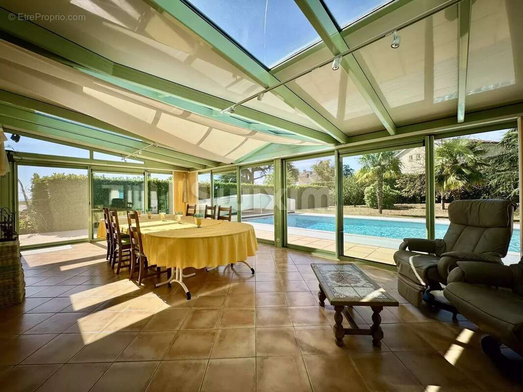 Maison à SAINT-JULIEN