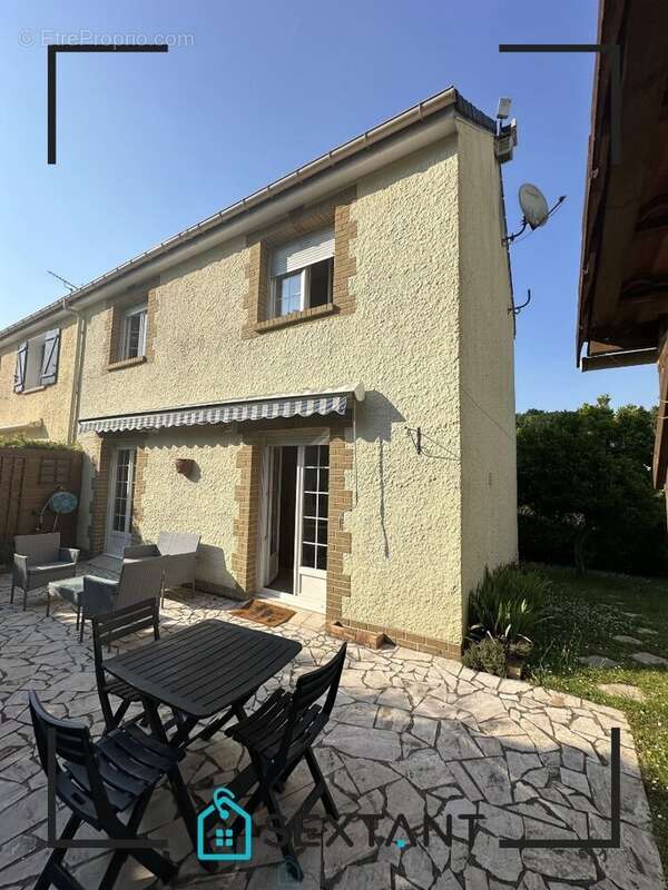 Maison à PETIT-COURONNE