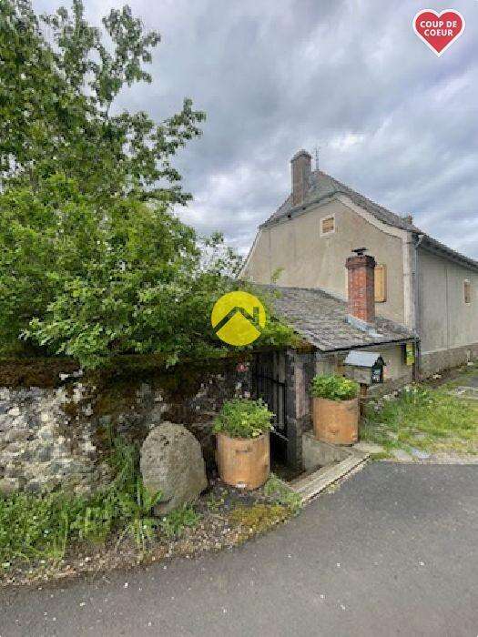Maison à CHAUDES-AIGUES