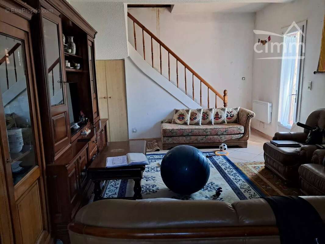 A vendre maison de village avec cour, terrasse et garage - photo 4