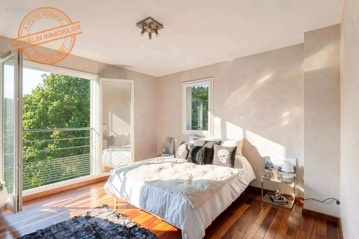Maison T6 - Bel environnement - photo 8