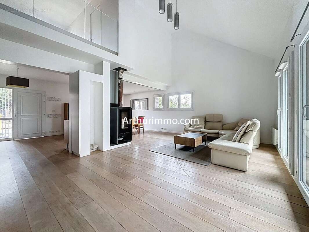 Maison à LIMEIL-BREVANNES