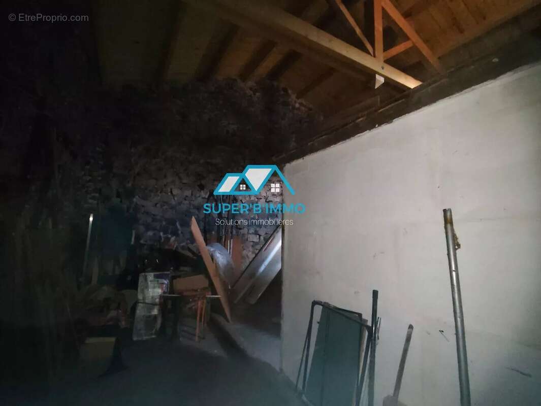 Maison à MONISTROL-D&#039;ALLIER