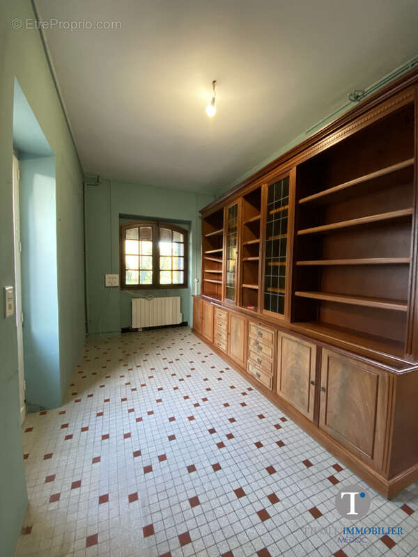 Bureau - Maison à LESPARRE-MEDOC