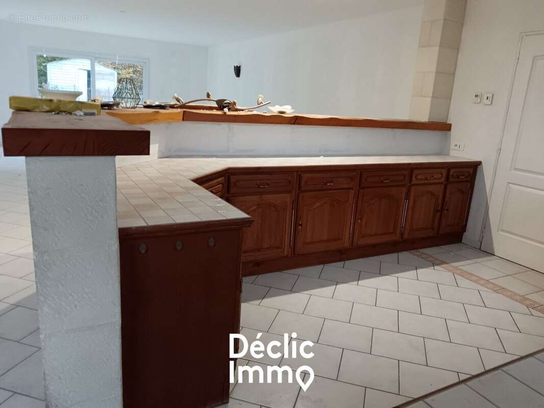 Maison à BRIZAMBOURG