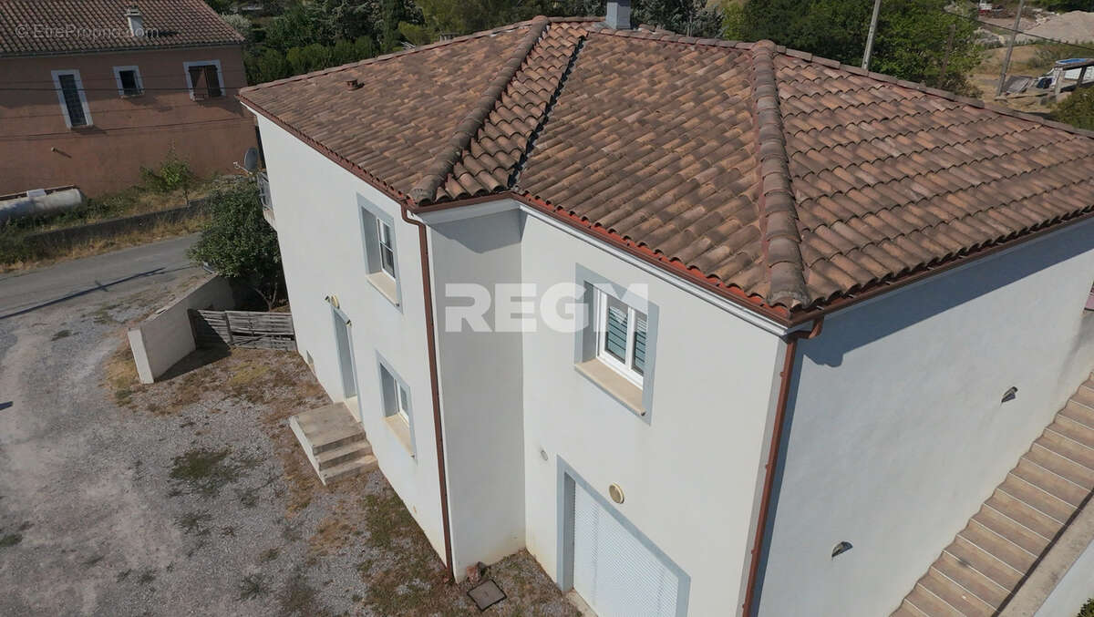 Maison familiale 235 m2 sue parcelle de 1419 m2 - photo 31