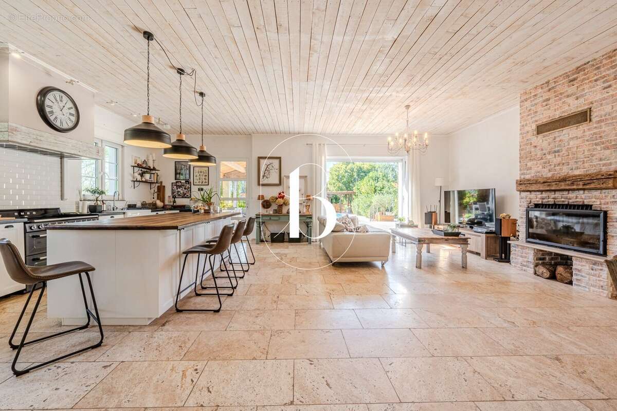Maison à UZES