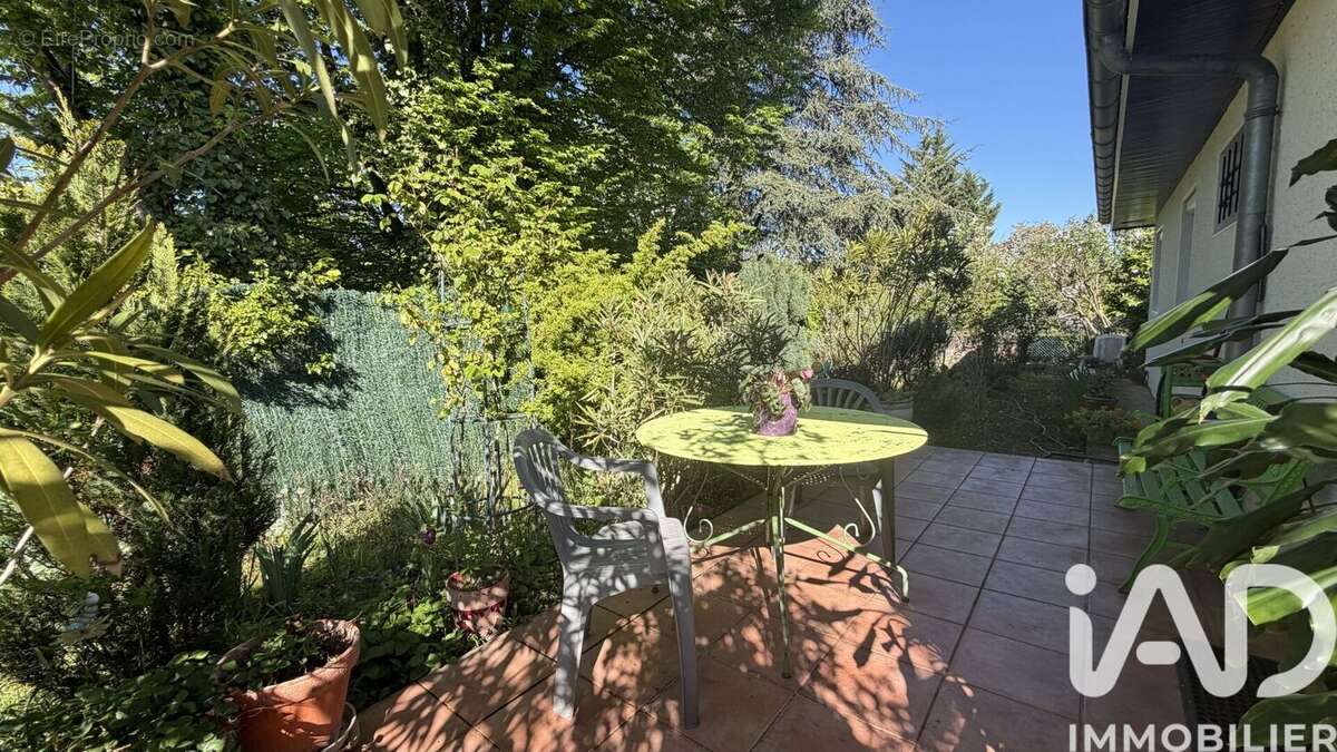 Photo 2 - Maison à MEYZIEU