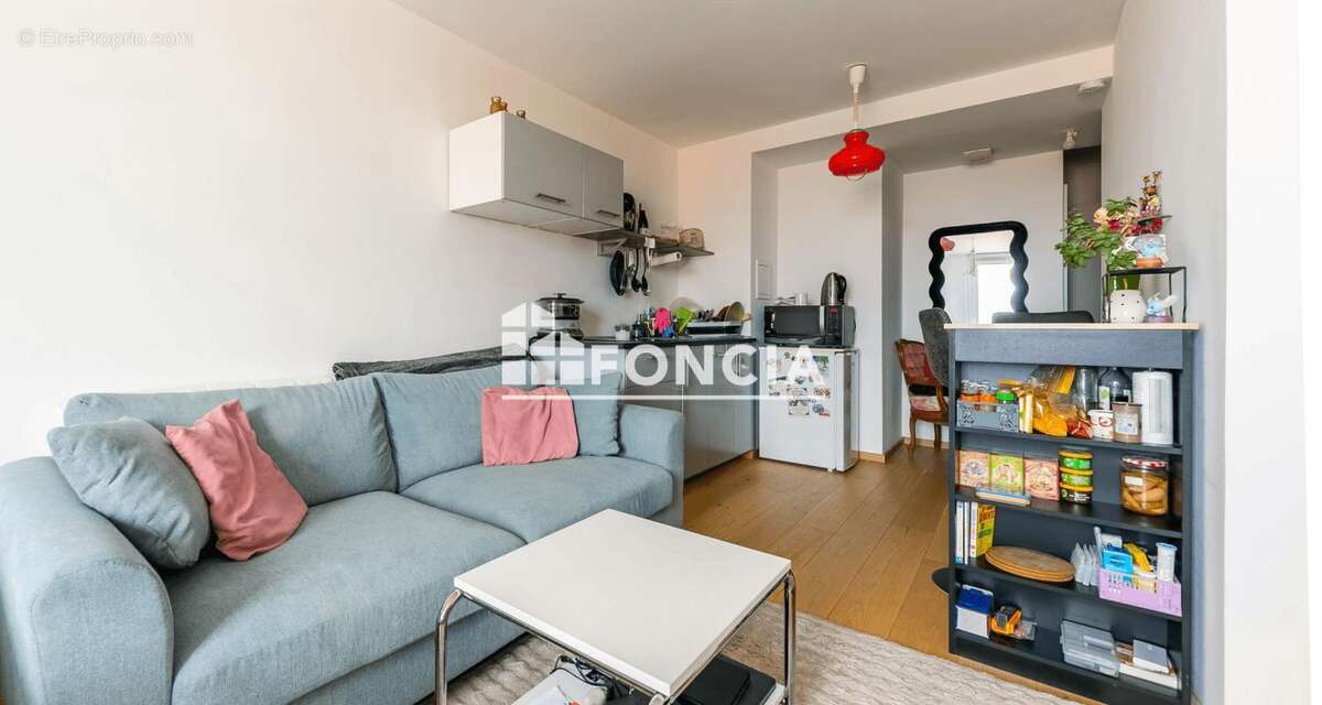 FONCIA STRASBOURG – Studio de 30 m² loué 4 944 €/an HC dans une résidence rénovée en 2019 avec ascenseur et terrasse collective. - photo 3