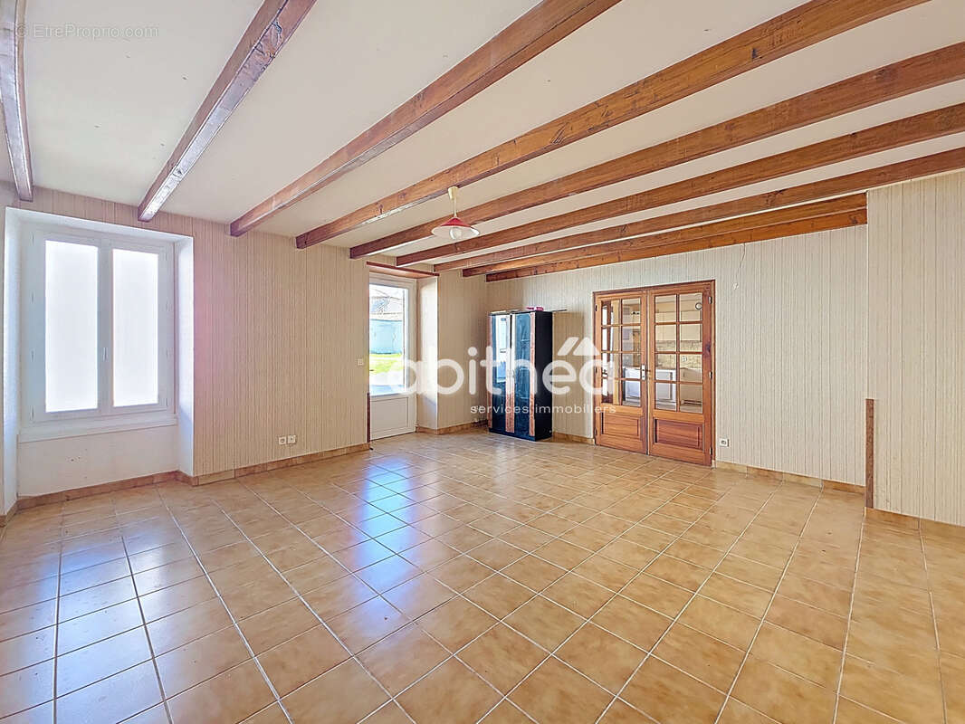 Maison à SAINT-GERMAIN-DU-SEUDRE