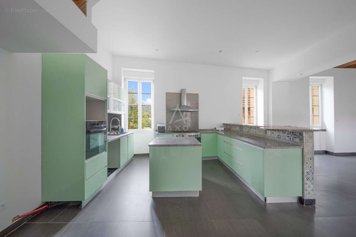 Maison à FLEUREY-SUR-OUCHE