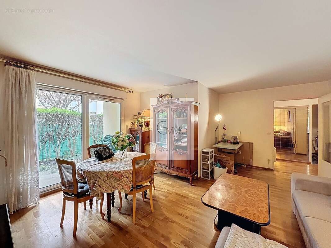 Appartement à L'HAY-LES-ROSES