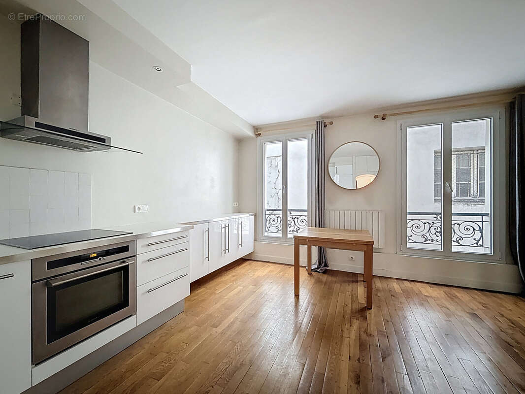 Appartement à PARIS-11E