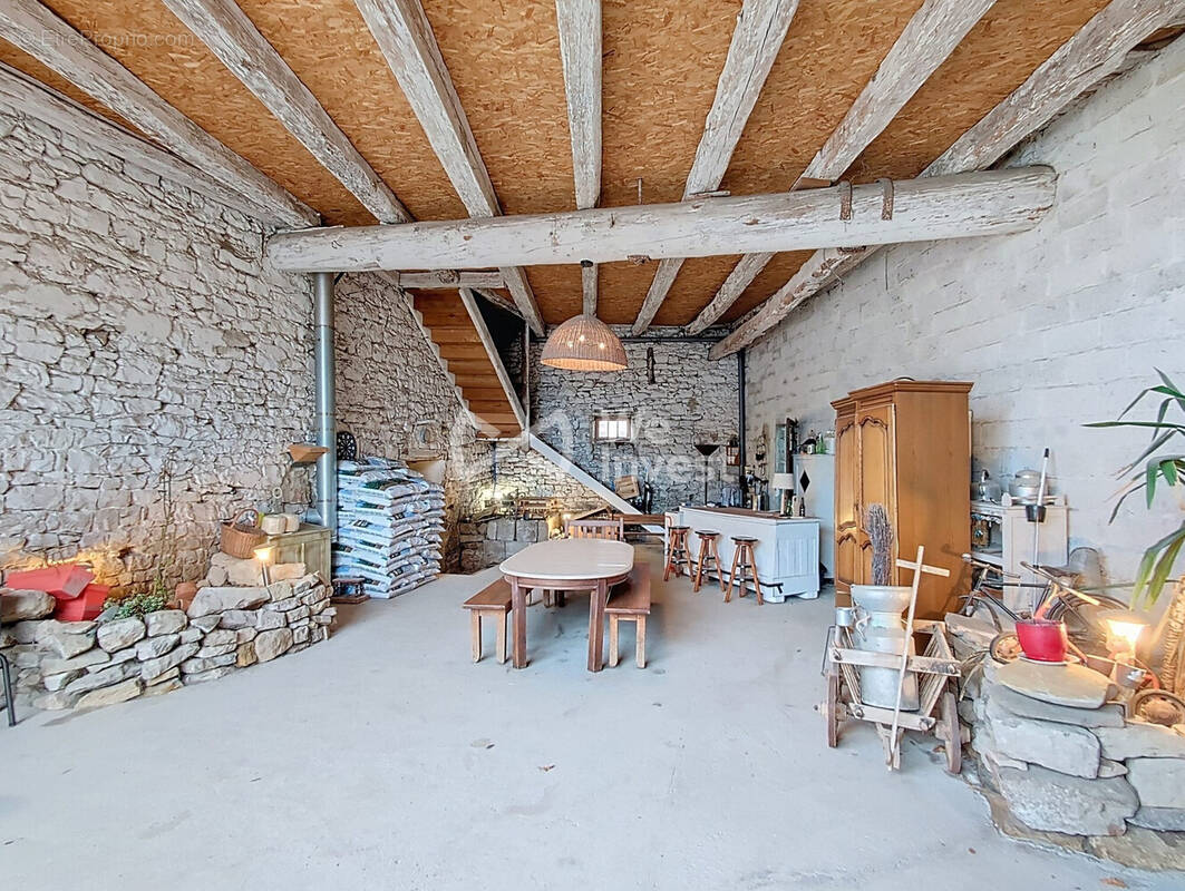 Maison à SEVERAC-LE-CHATEAU