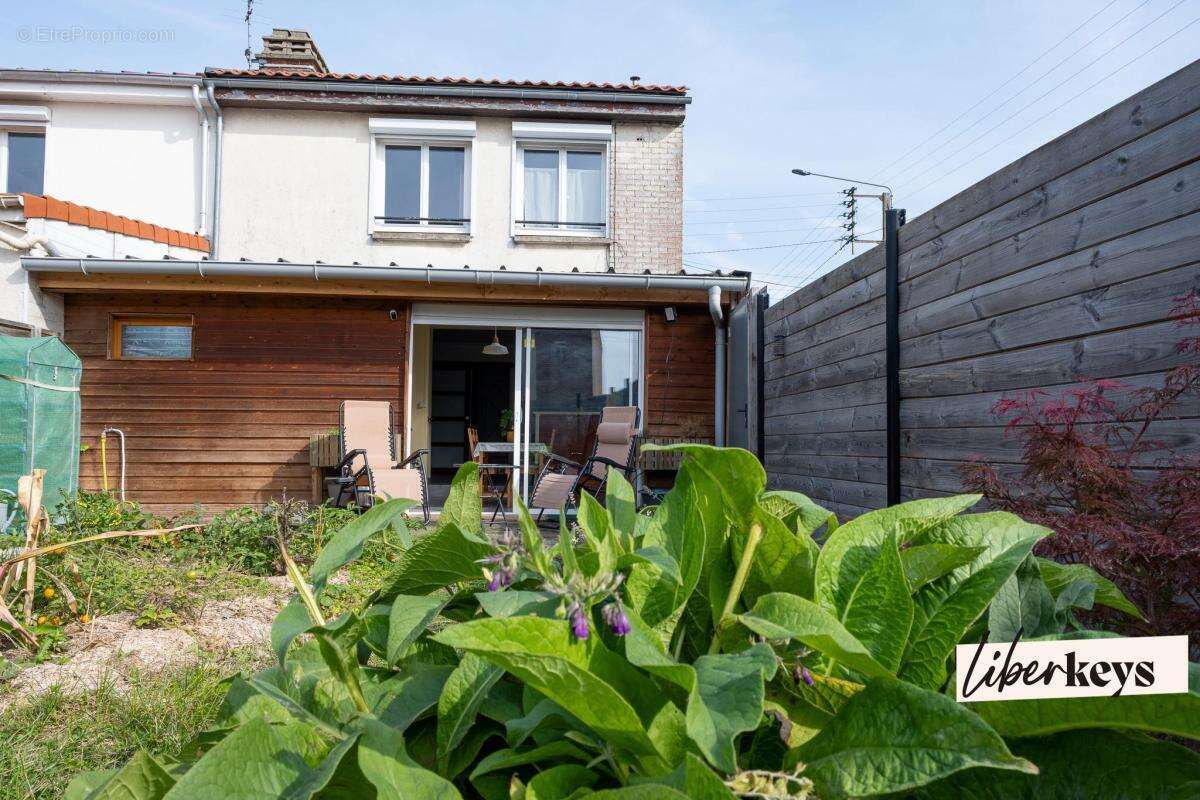 Maison à WAMBRECHIES