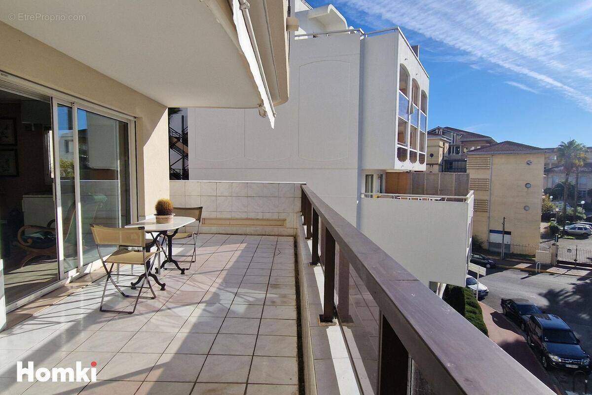 Appartement à LE CANNET