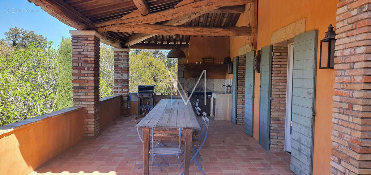 Maison à PLAN-DE-LA-TOUR