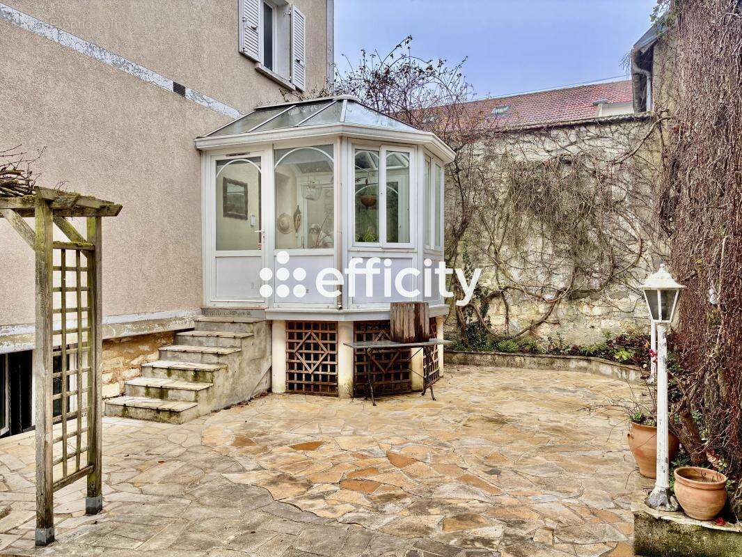 Maison à MARLY-LA-VILLE