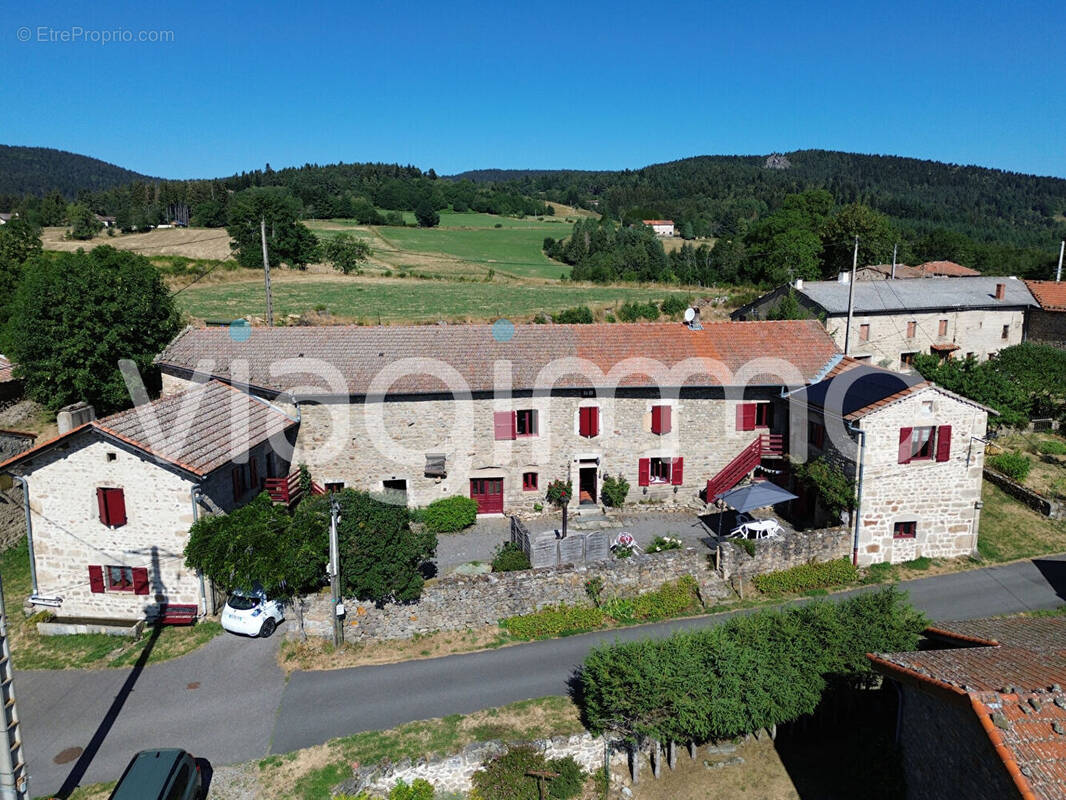 Maison à CHALMAZEL