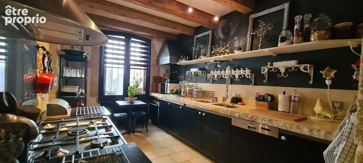 Propriete de caractere de 280m² - photo 10