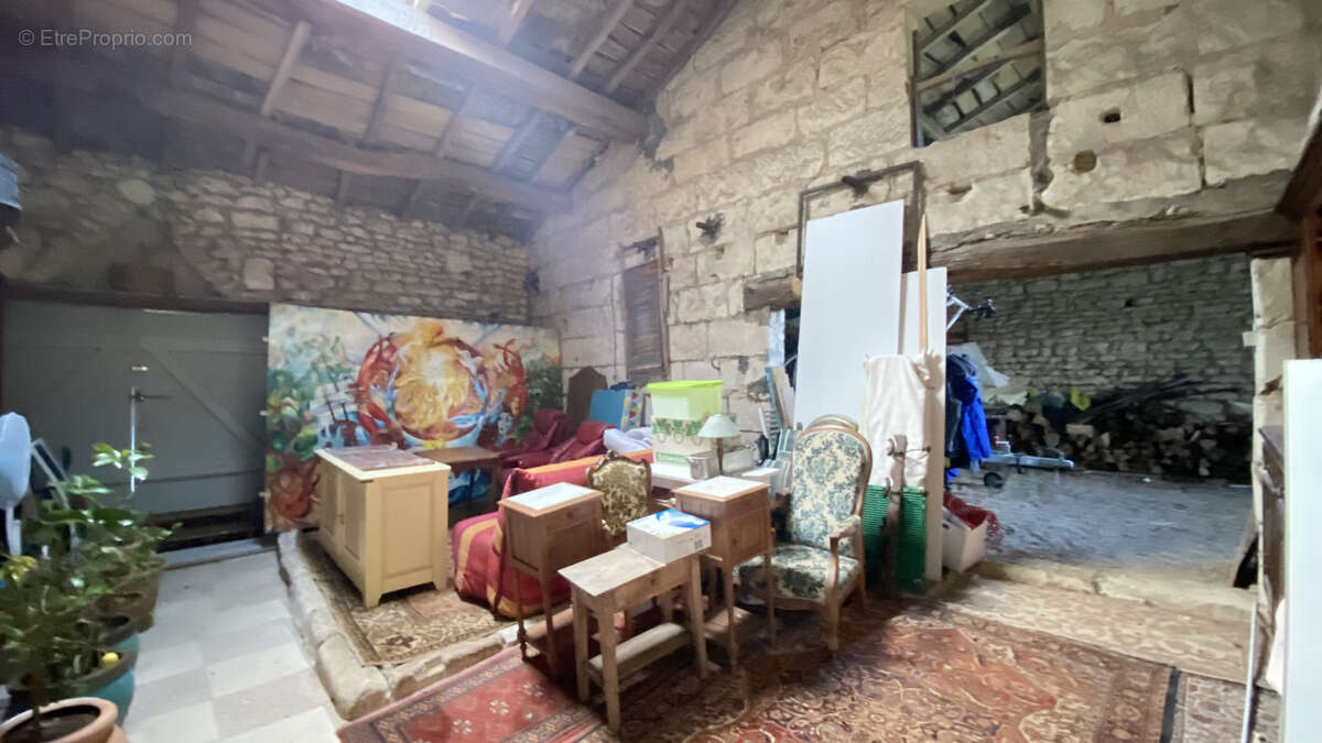 Maison à BOUTENAC-TOUVENT