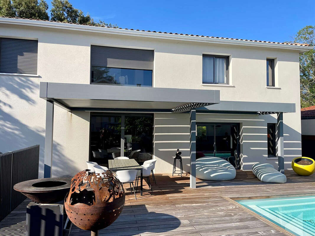 Maison contemporaine au coeur de Portet-sur-Garonne. - photo 12
