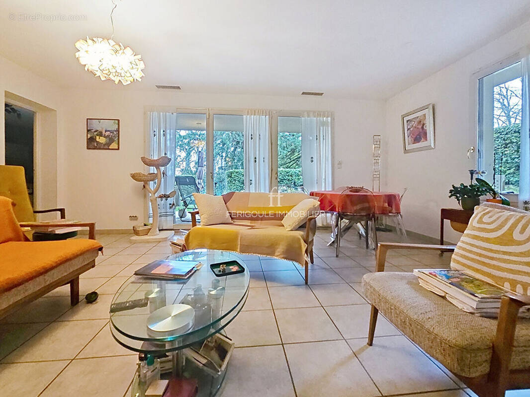 Appartement à VILLENEUVE-LES-AVIGNON