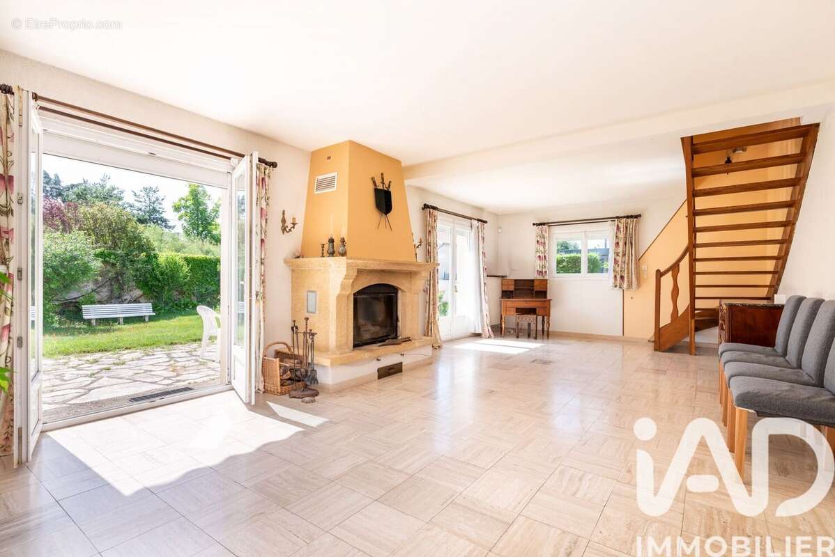 Maison 198 m² à Bron  - photo 9