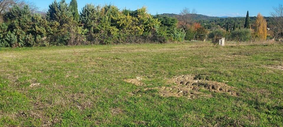 Terrain à BARJOLS