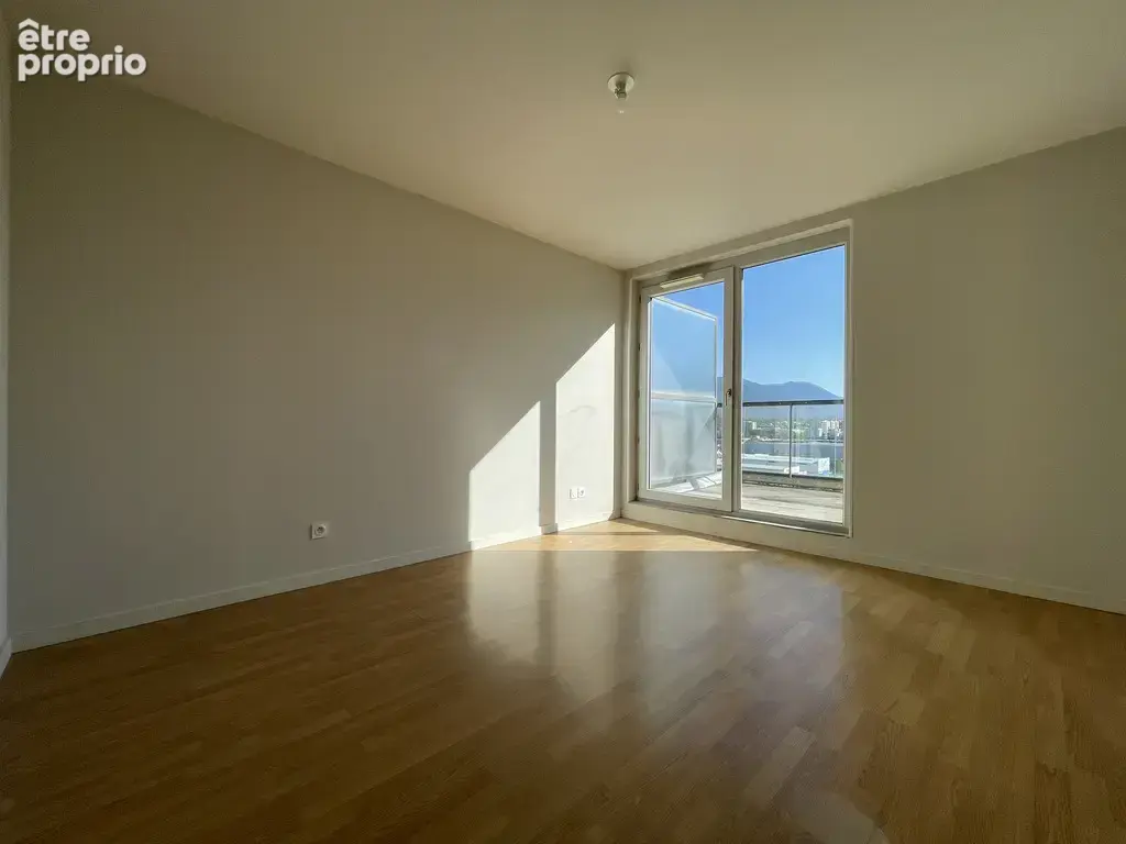 Appartement T3 terrasse et garage - photo 18