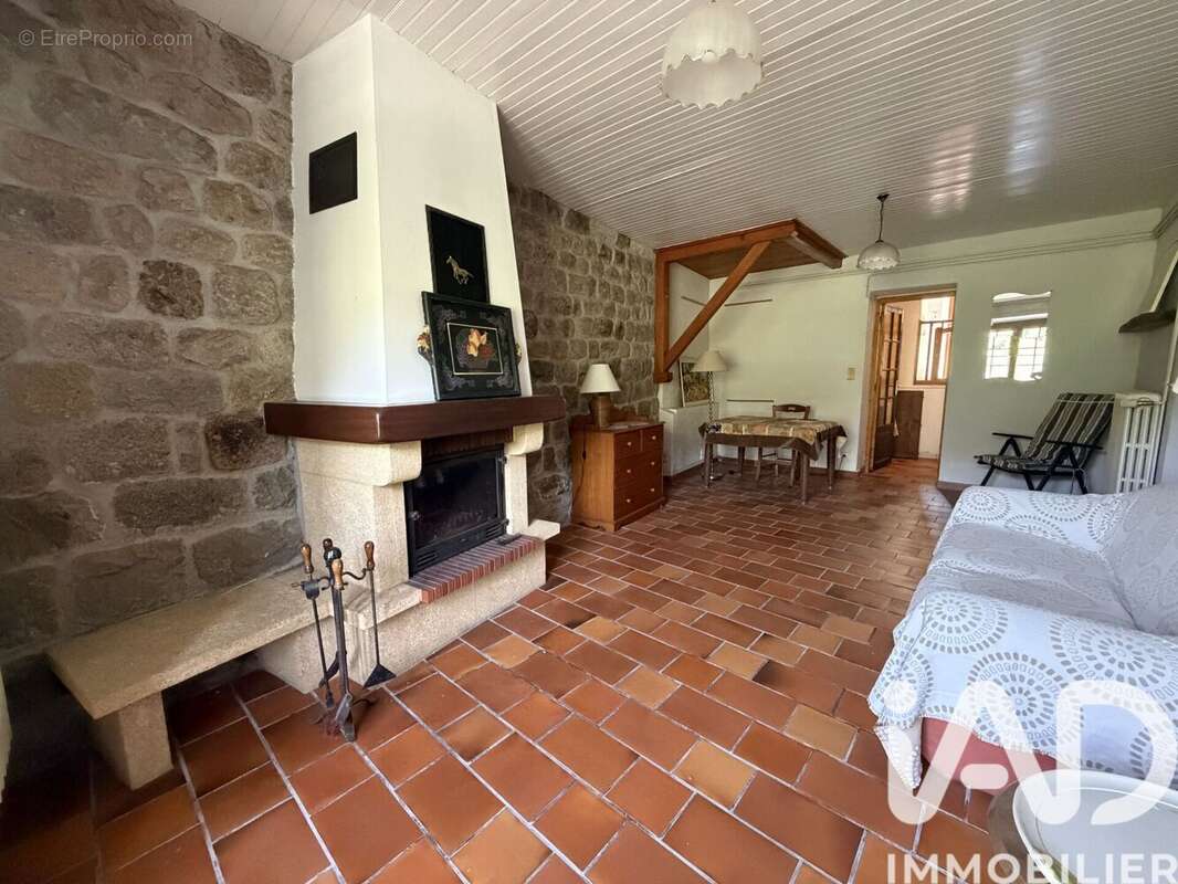 Maison 145 m² à La Souche  - photo 6