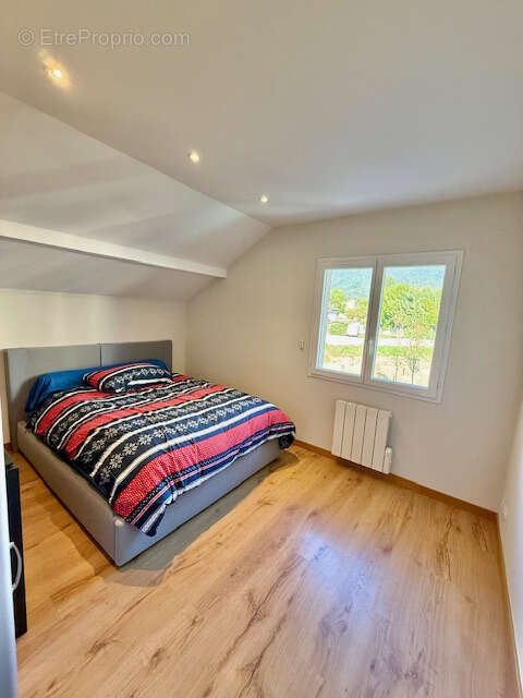 Maison à SAINT-GENIS-POUILLY