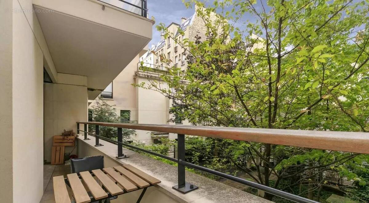 Appartement à PARIS-17E