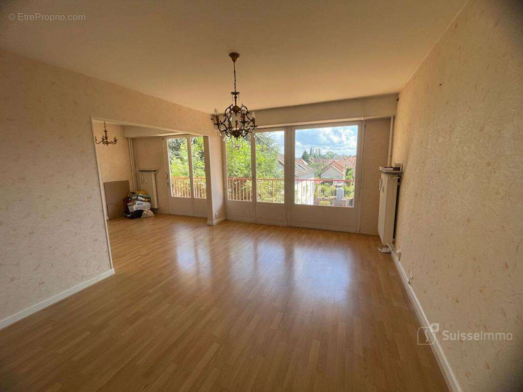 Valdoie,  spacieux appartement T4  très lumineux avec balcon et garage - photo 2